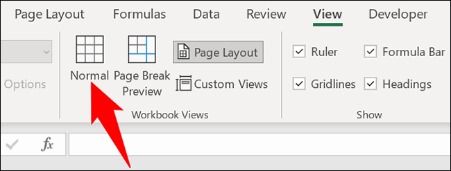 Selecione Exibir > Normal na faixa de opções do Excel.