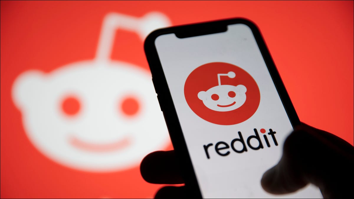 Logo Reddit em um smartphone