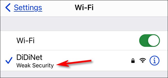 Tela de Wi-Fi de Configurações do iPhone mostrando "Segurança Fraca"