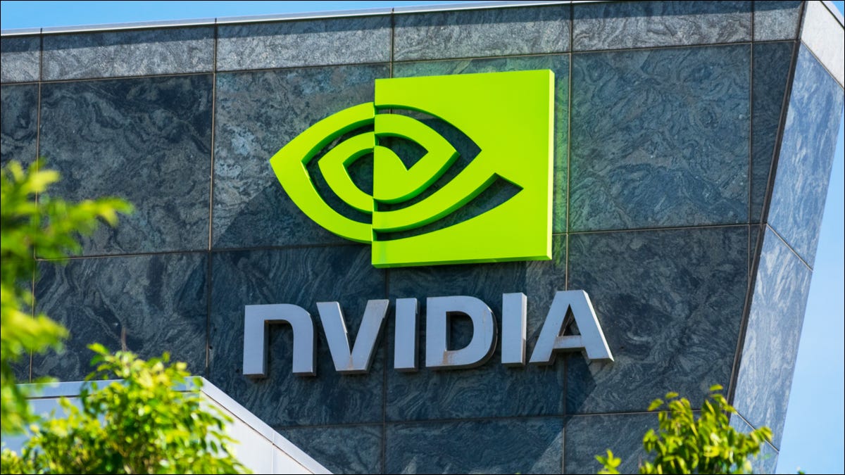 Logo NVIDIA na construção