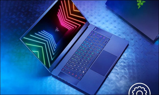 Razer Blade 15 em piso texturizado