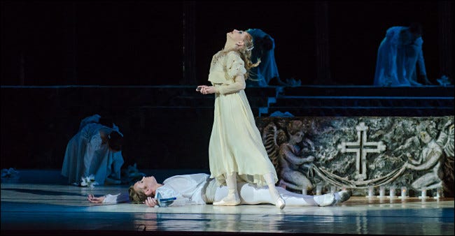 Romeu e Julieta no palco