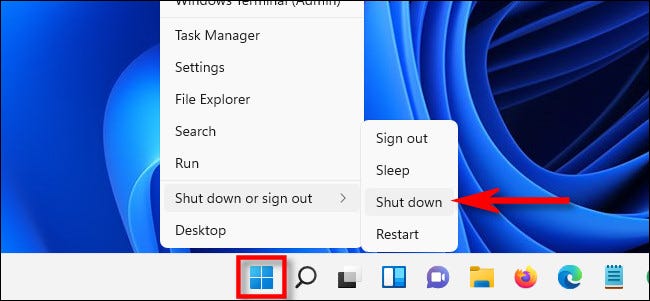 Clique com o botão direito do mouse em Iniciar, selecione "Desligar ou sair" e escolha "Desligar".