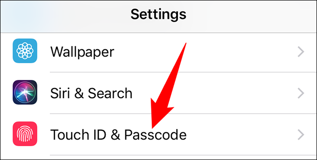 Toque em "Touch ID e senha" em Configurações.