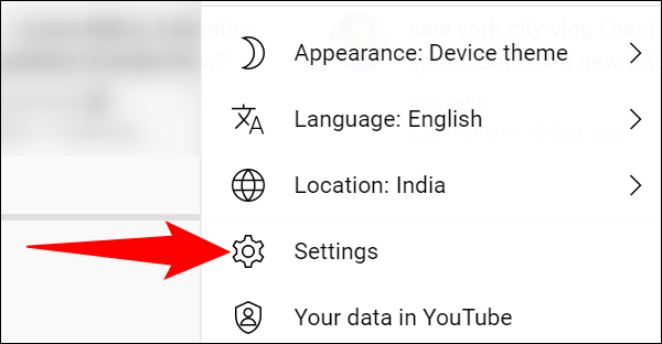 Clique no perfil > Configurações no YouTube.