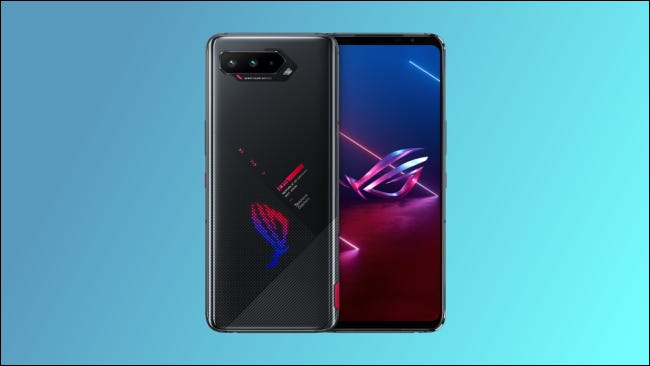 Asus ROG Phone 5S em fundo azul