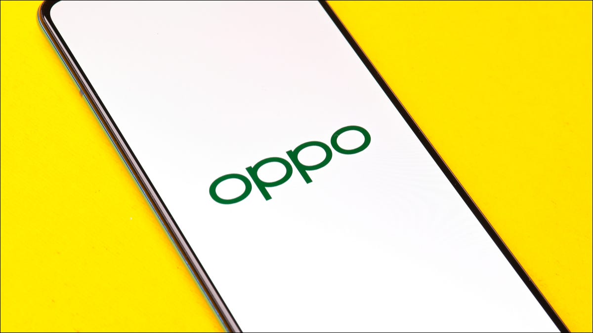 Logo da Oppo em um telefone