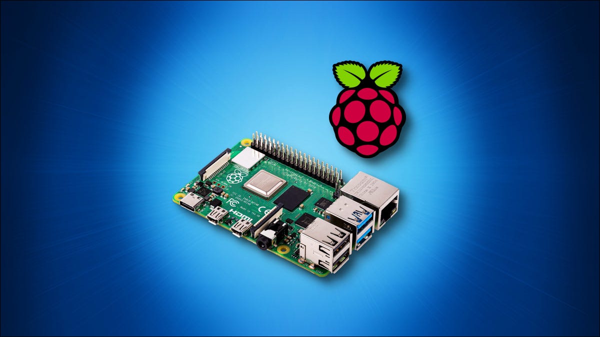 O Raspberry Pi 4 Model B e o logotipo Raspberry Pi