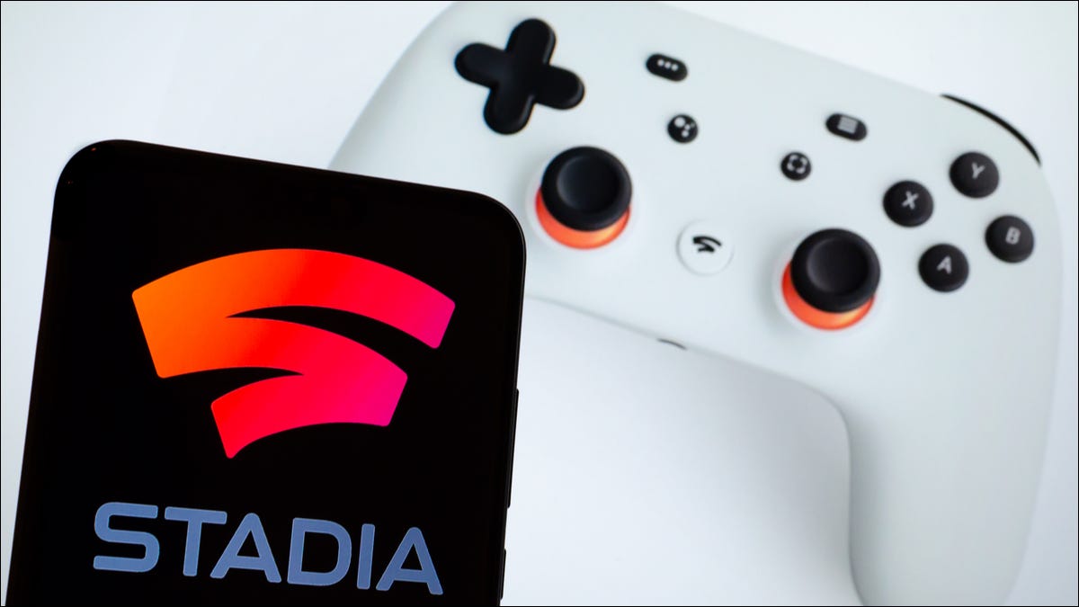 Logotipo do Google Stadia e um controlador