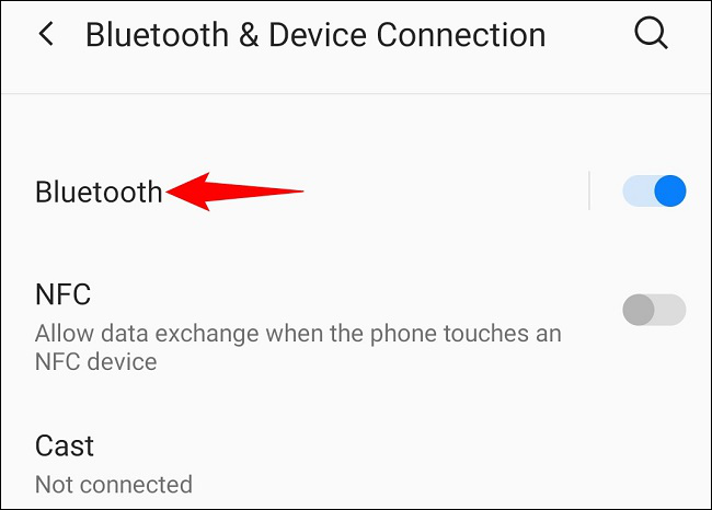 Navegue até Bluetooth e conexão de dispositivos > Bluetooth em Configurações.