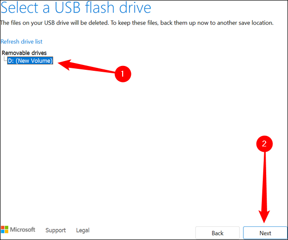 Clique na unidade USB que você deseja usar e clique em “Avançar”.