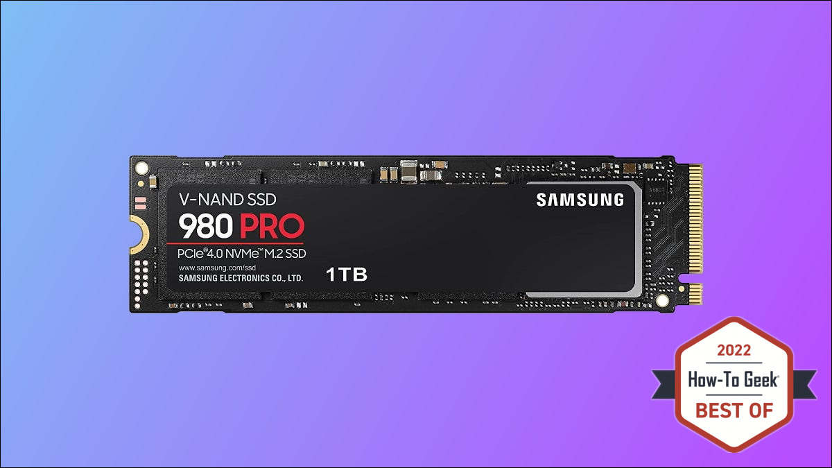 Samsung 980 Pro em fundo azul e roxo