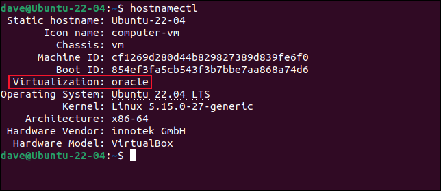 A saída do comando hostnamectl em uma VM do VirtualBox com a linha de virtualização destacada