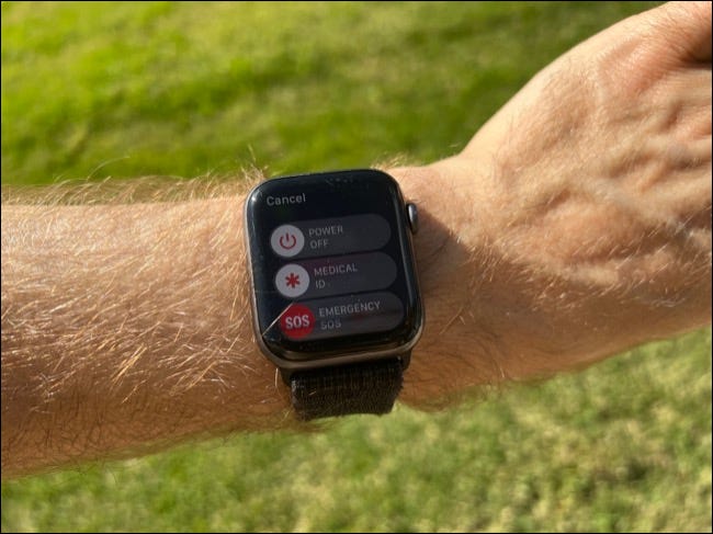 Ative o SOS de emergência no Apple Watch