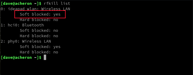 O comando rfkill mostrando que a placa Wi-Fi está bloqueada por software