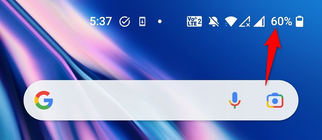 Porcentagem da bateria na barra de status de um telefone Android.