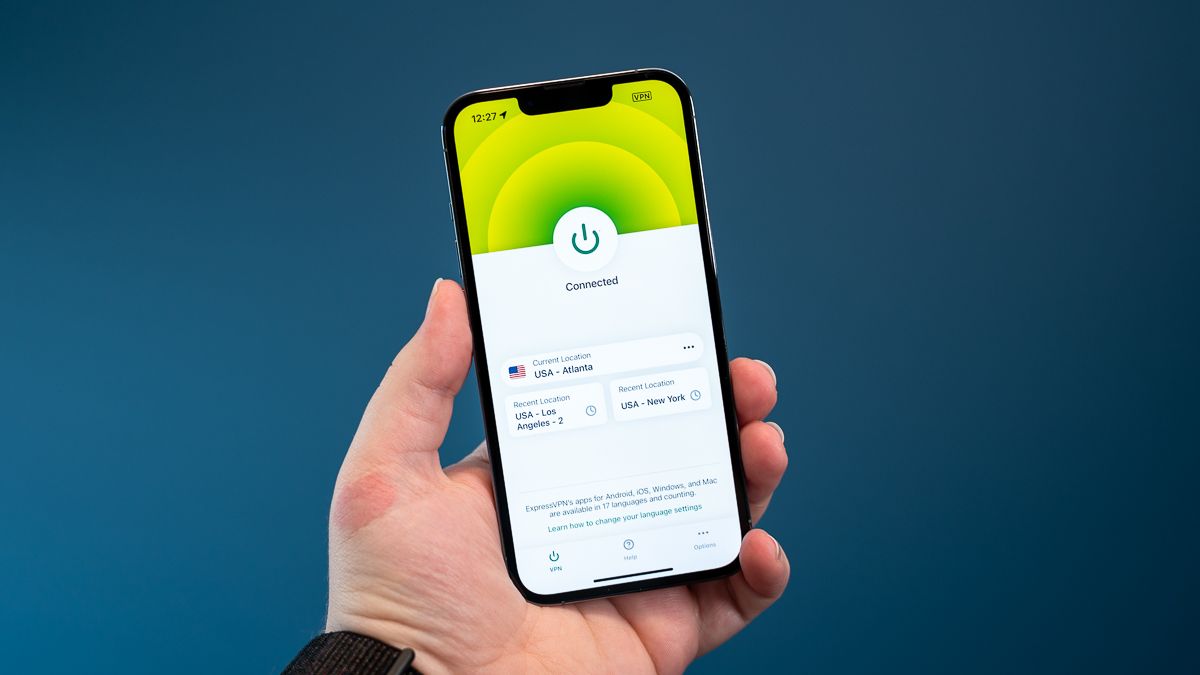 ExpressVPN rodando em um iPhone 13 Pro