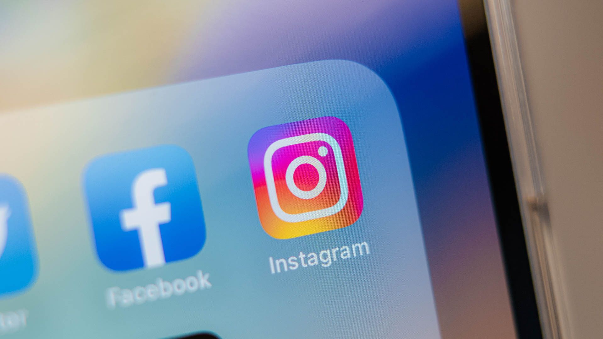 Instagram e outros aplicativos de mídia social em uma pasta de aplicativos