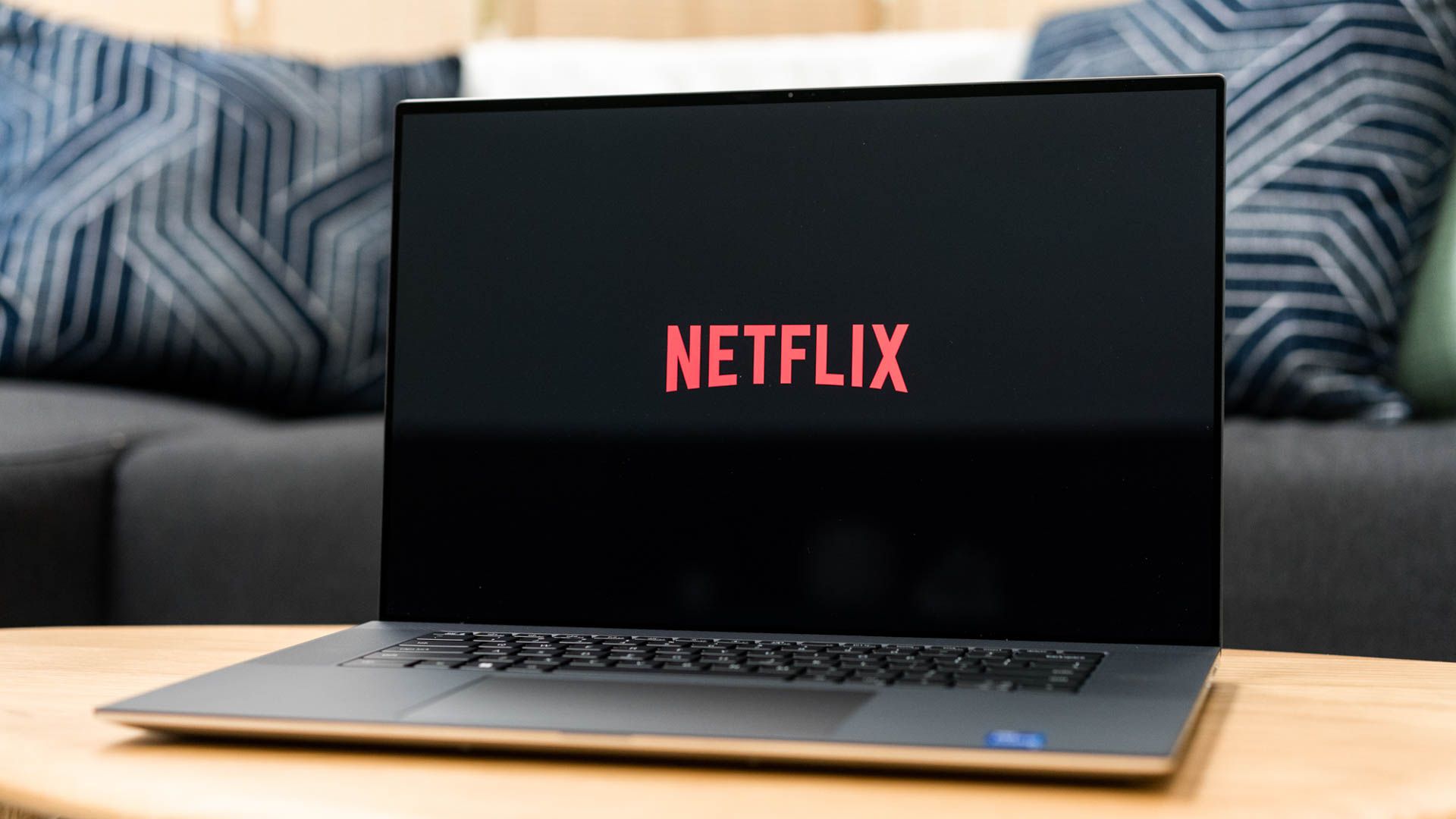 Netflix aberto em um laptop.