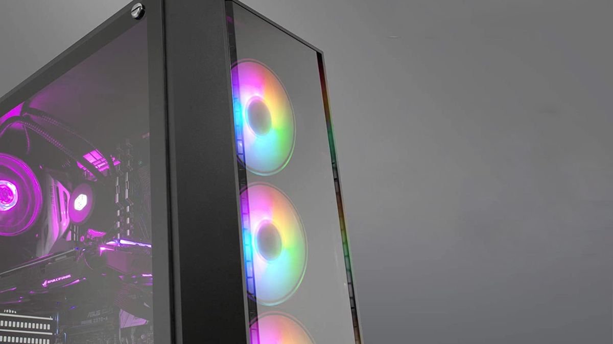 Cooler Master MasterBox Pro 5 ARGB ATX torre média em um fundo cinza