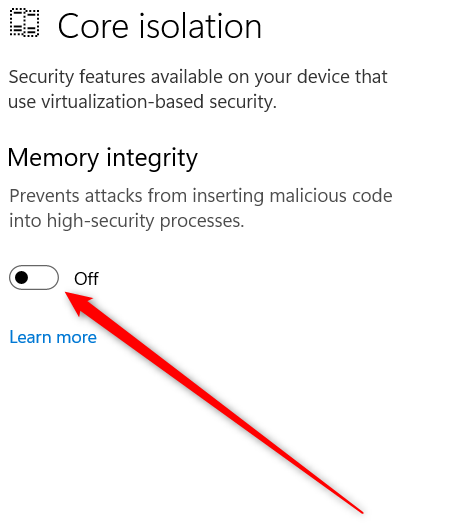 Uma seta vermelha apontando para o controle deslizante de ativação/desativação da integridade da memória dentro da opção Core Isolation no aplicativo Segurança do Windows