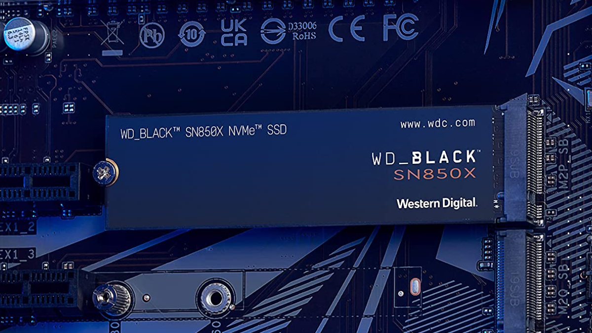 SSD interno para jogos WD_BLACK 2TB SN850X NVMe instalado em um PC