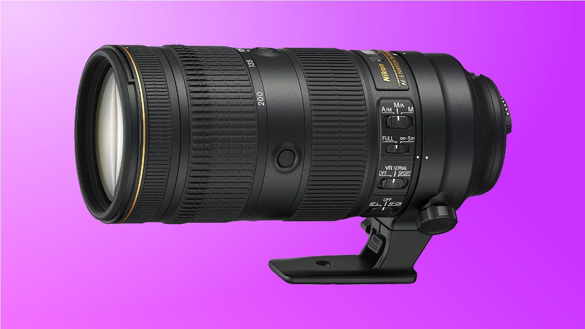 Nikon 70-200mm em fundo roxo