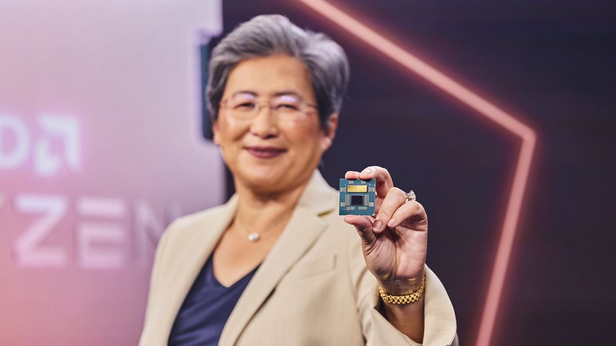 Foto da Dra. Lisa Su segurando um processador Ryzen