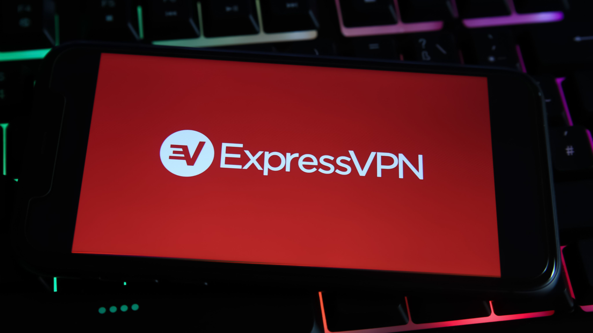 Logotipo da ExpressVPN em um telefone.