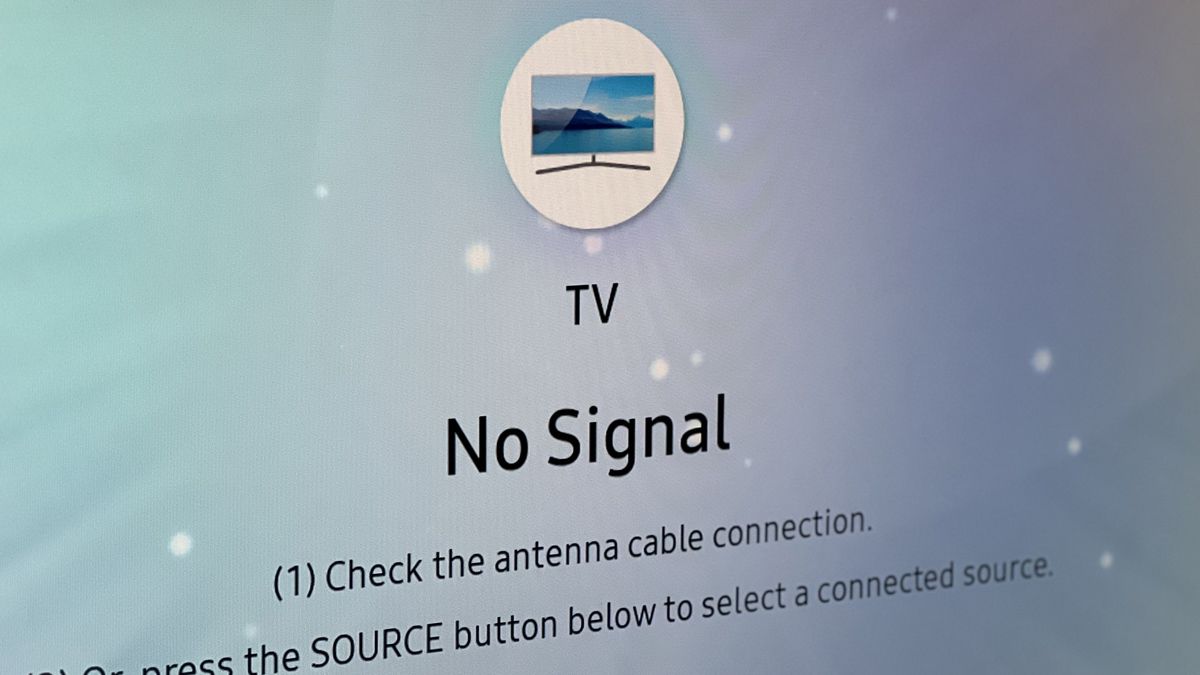 Um aparelho de TV moderno com a mensagem "Sem sinal" na tela.