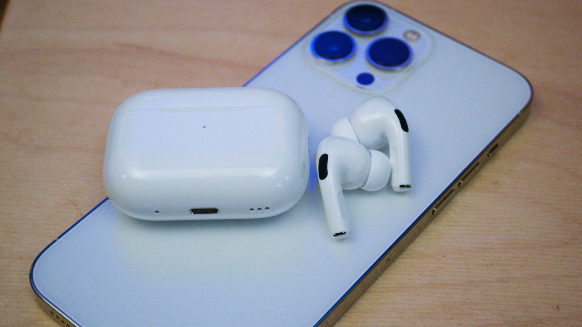 Apple AirPods Pro 2 com iPhone