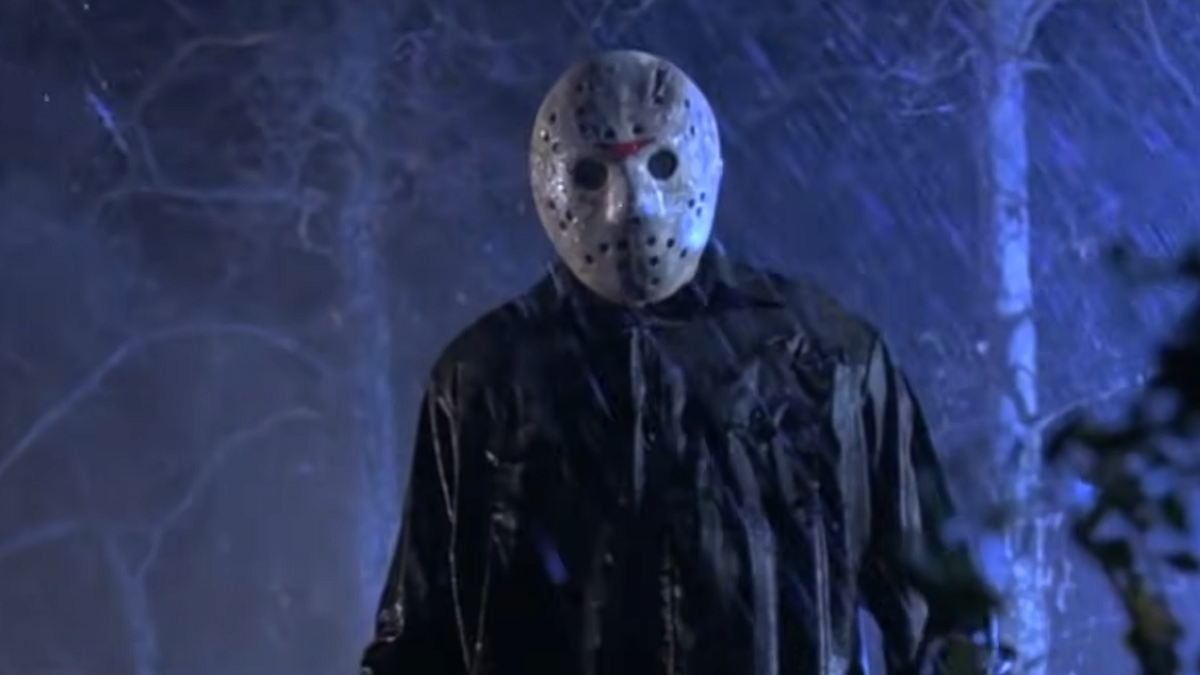 Personagem de Jason Voorhees em cena do filme Sexta-Feira 13 5.