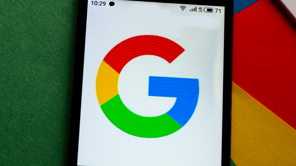 Logotipo do Google no telefone.