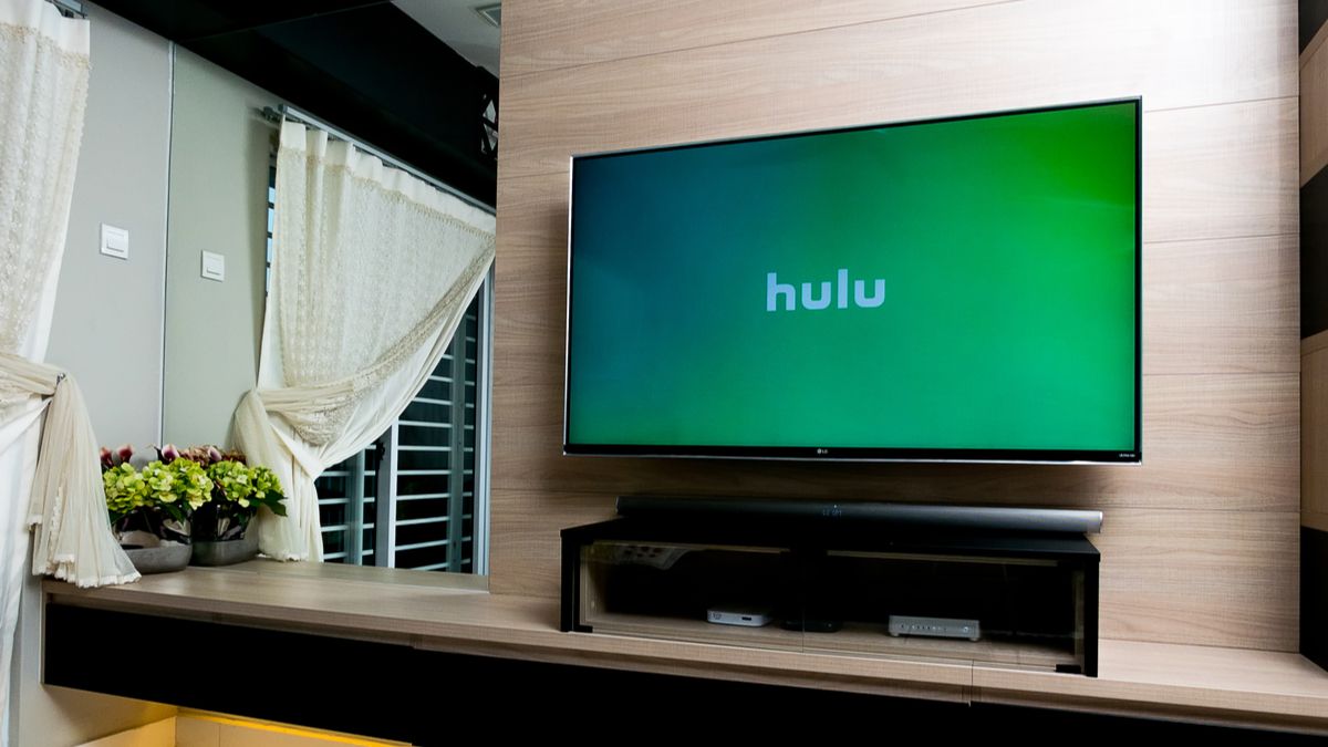 Logotipo do Hulu em uma smart TV