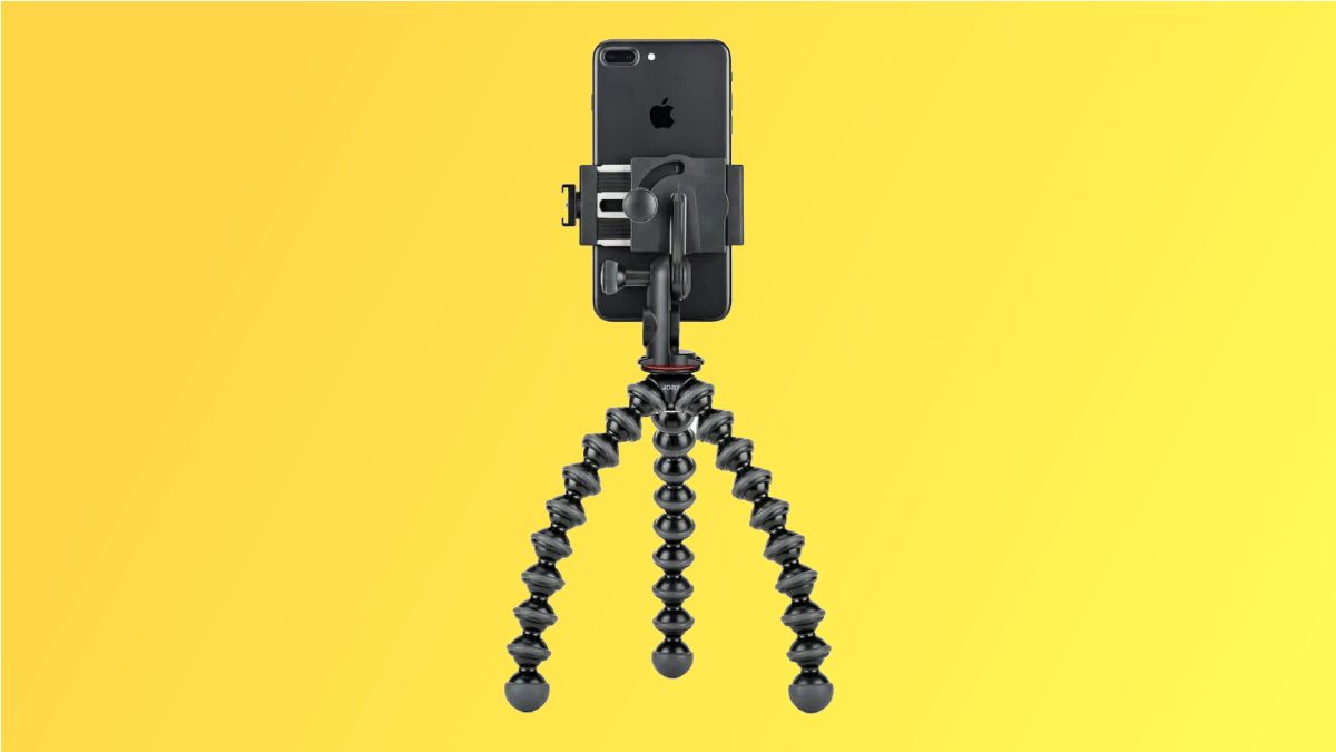 Tripé Joby Gorillapod em fundo amarelo