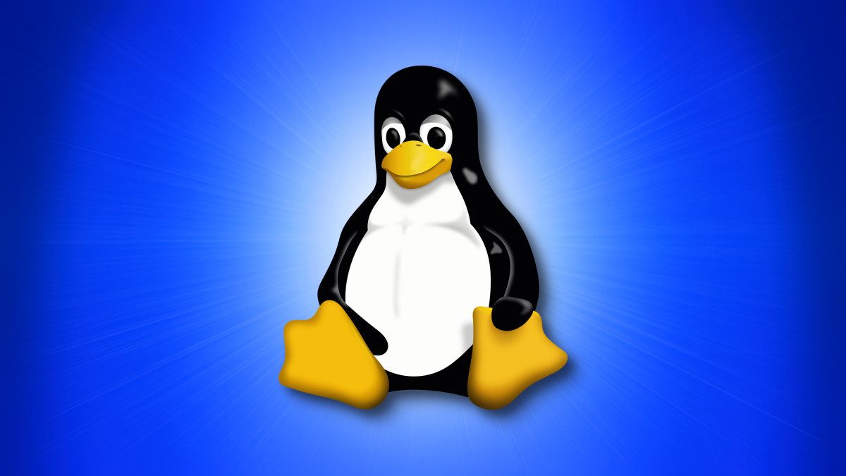 Tux, o mascote do Linux em um fundo azul