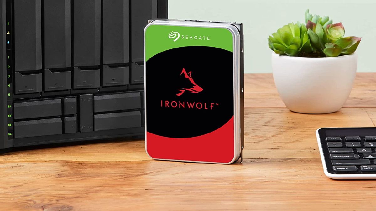 Ironwolf NAS HDD na mesa