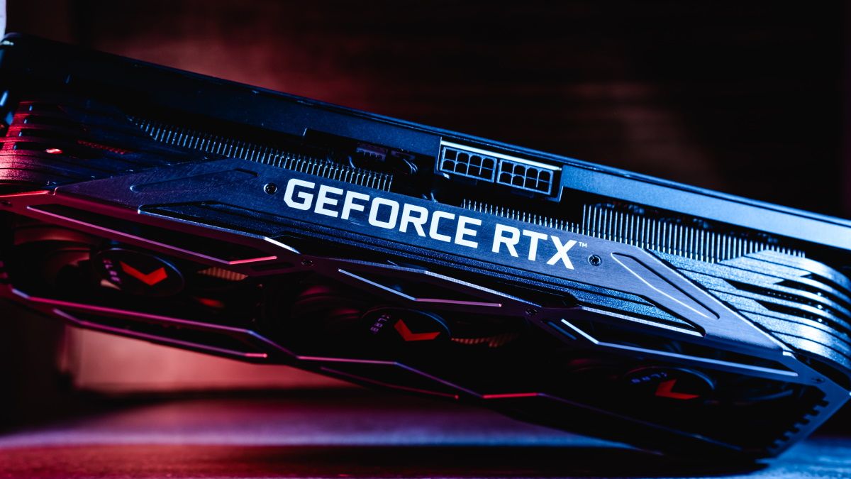 Uma placa gráfica GeForce RTX 3070 Ti.