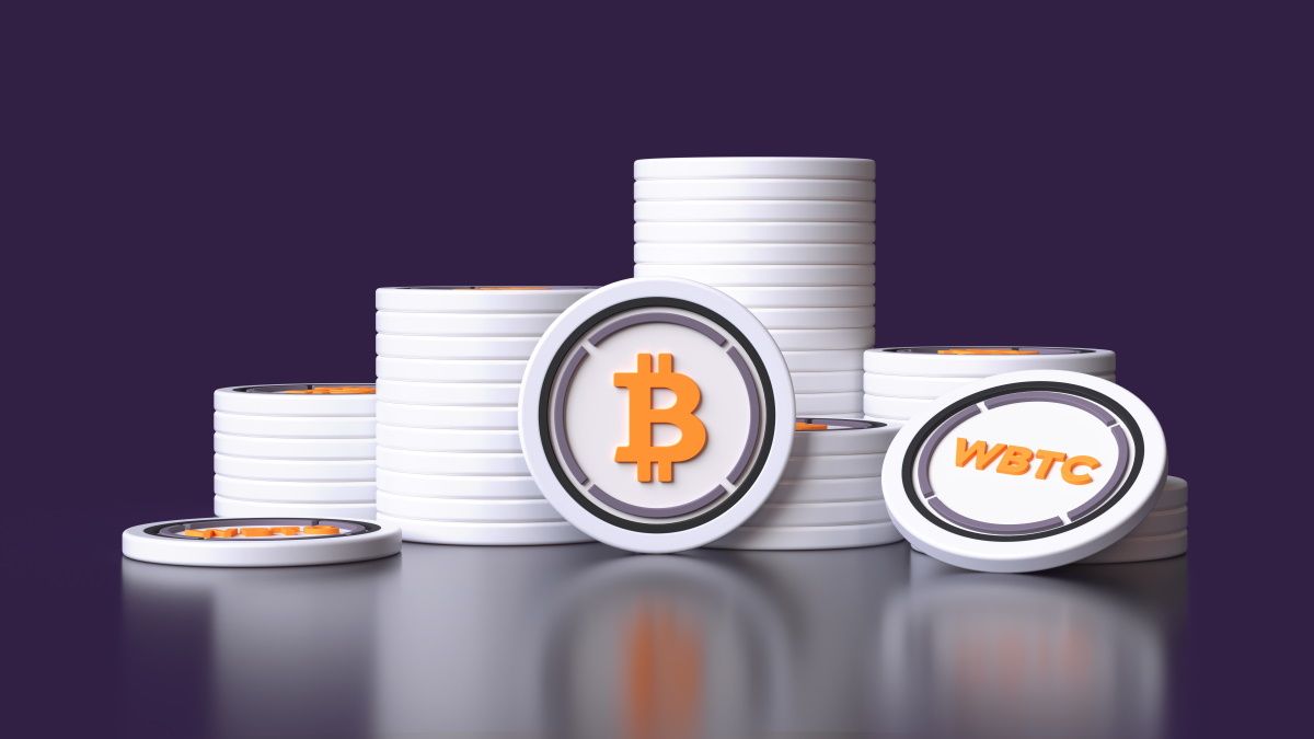 Uma pilha de tokens Wrapped Bitcoin (WBTC).
