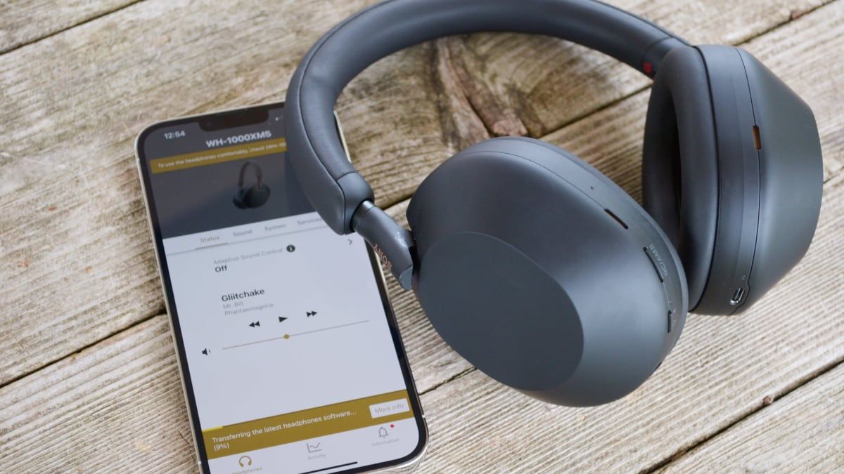 Sony WH-1000XM5 com aplicativo Sony Headphones Connect