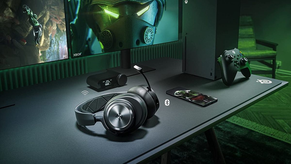 SteelSeries Arctis Nova Pro na mesa de jogos