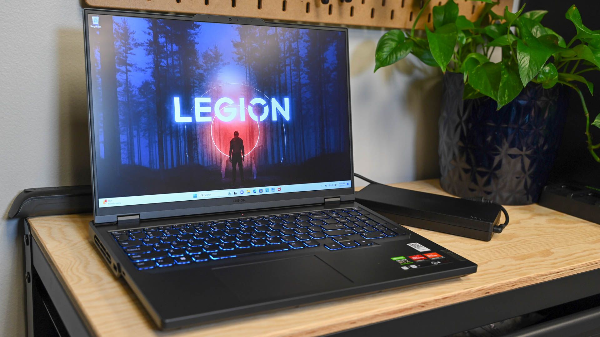 O plano de fundo padrão no laptop Lenovo Legion Pro 5 AMD Gen 8.