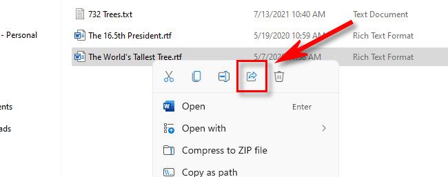 No File Explorer, clique com o botão direito em um arquivo e selecione o botão Compartilhar.